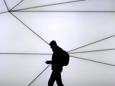 Samsung и Huawei поемат по трънливия път на Apple