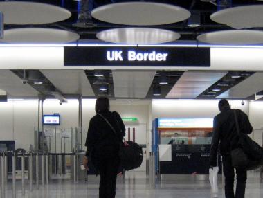 15-годишен връх на миграцията към Великобритания от страните извън ЕС