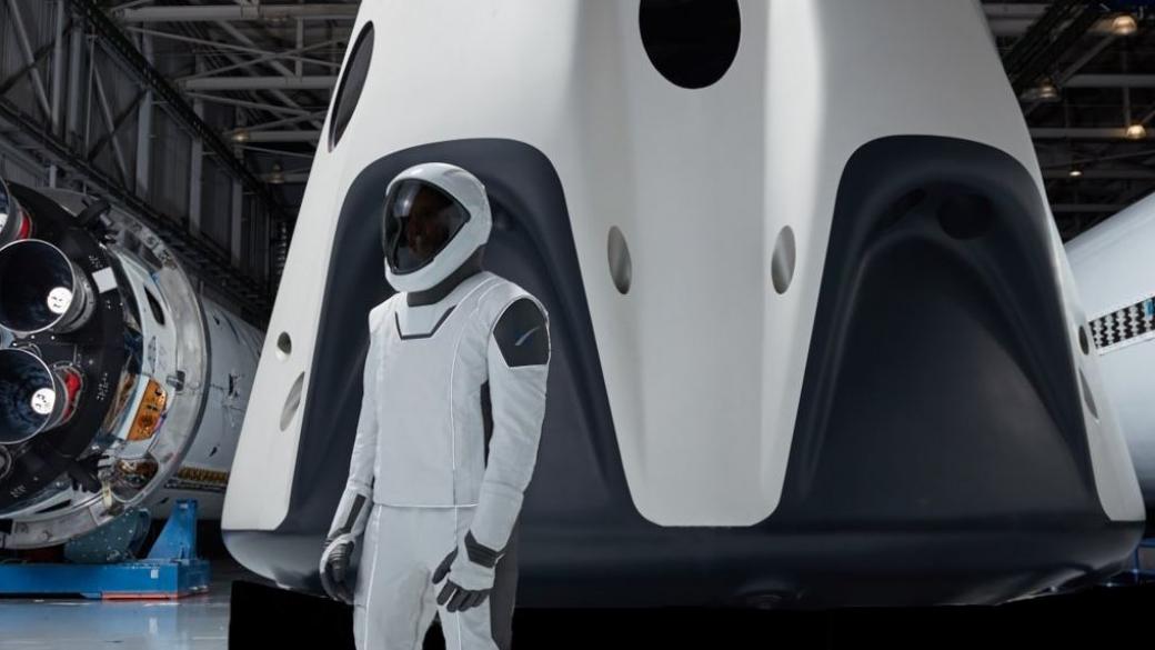 SpaceX ще изпрати в космоса женски манекен в тестов полет за НАСА