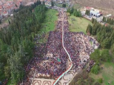 Стара Загора чества празника с 300-метров трибагреник