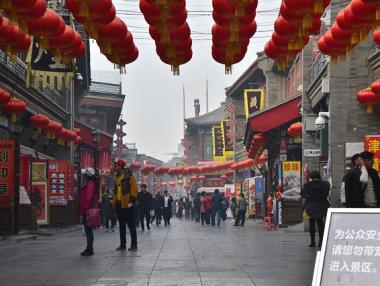 Пекин стимулира растежа с данъчни облекчения за $298 млрд.