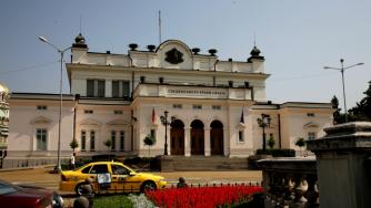 Правната комисия гласува да върне ниския праг за преференциите