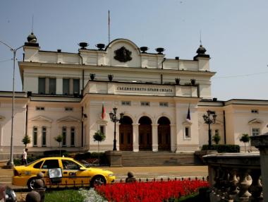 Правната комисия гласува да върне ниския праг за преференциите