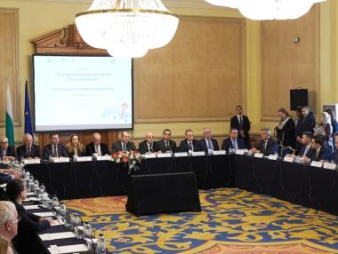 Над 70% от българските закони са променени през „задната врата“