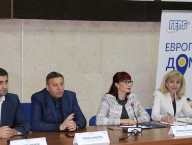 Около 40 км от „Струма“ остават за изграждане