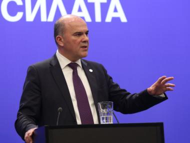 Петков: Новата формула за пенсиите няма да ощети никого