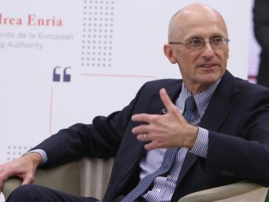 Надзорният механизъм е срещу създаването на европейски банков колос