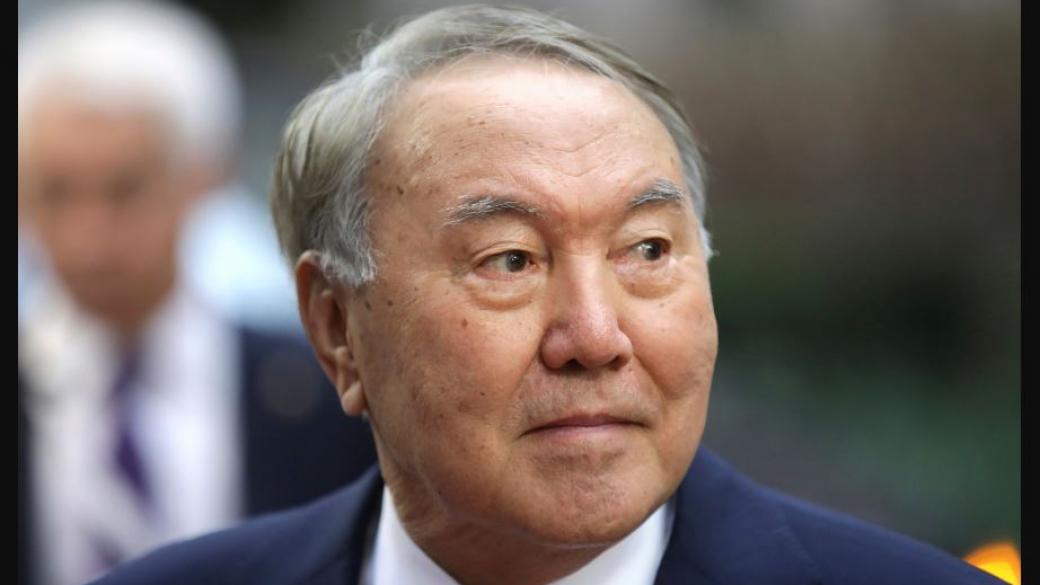 Президентът на Казахстан се оттегля от поста