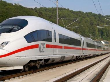 Печалбата на Deutsche Bahn пада с една трета