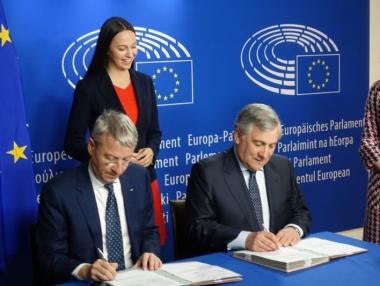 От 15 декември преводите в евро ще са по-евтини