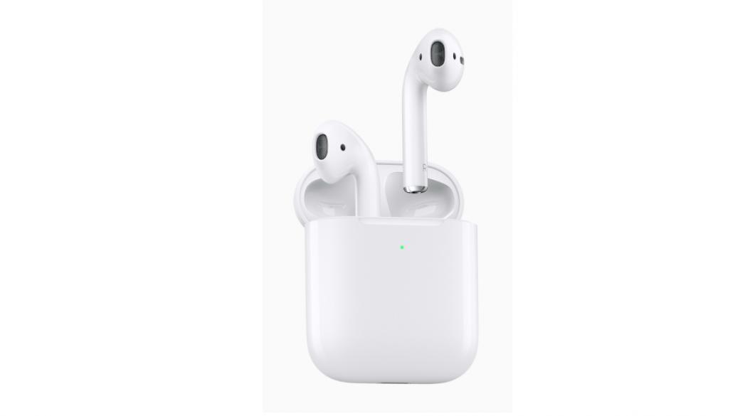 Новите слушалки на Apple – с гласов контрол и безжично зареждане