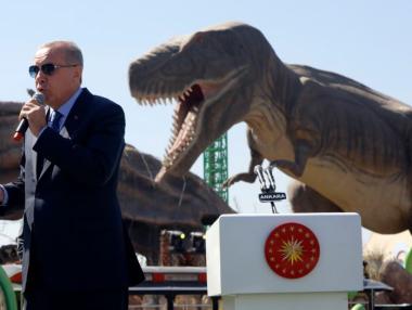 Ердоган откри най-големия в Турция увеселителен парк