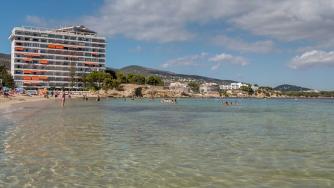 Майорка ще глобява с до €3 000 пияни туристи