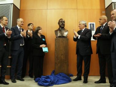 Част от централата на Европейския парламент вече носи името на Атанас Буров