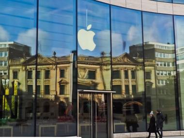 Apple отново е най-голямата публична компания