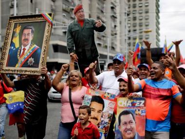 Руски самолети стоварили войници в Каракас