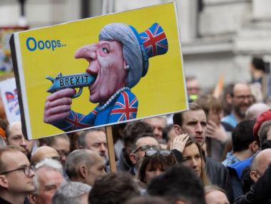 „Времето изтича, Тереза”