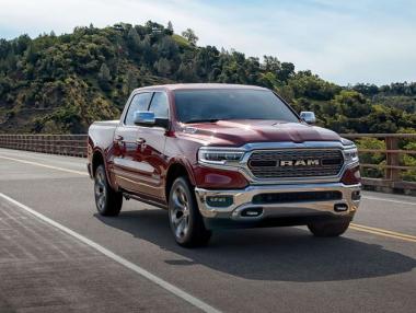 Защо автомобилни гиганти искат да купят Fiat Chrysler