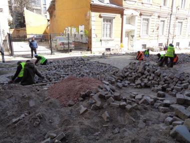 Как върви ремонтът на столичната ул. „Иван Вазов“