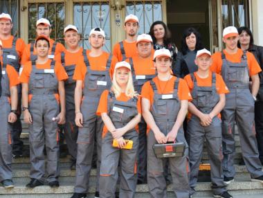 Шестима ученици от 12 клас получиха стипендии от ЧЕЗ