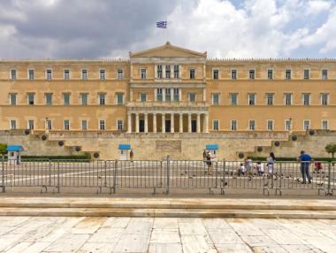 ЕК препоръча €1 млрд. безвъзмездна помощ за Гърция