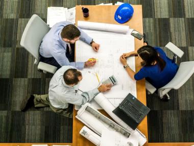 Сигнал за слабост на американската икономика: Забавя се заетостта в частния сектор