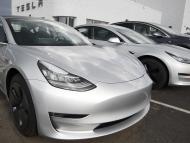 Новината за свитите доставки на Tesla потопи акциите ѝ с 8%