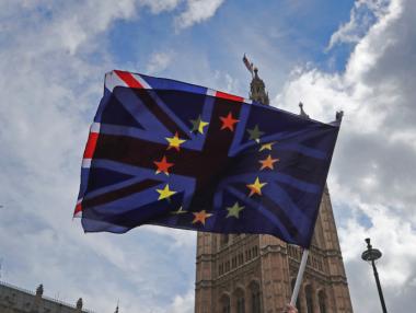 Еврозоната вече се подготвя за „твърд Brexit“