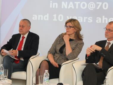 България помага на НАТО, но сегашната международна обстановка е трудна