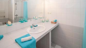 Защо Калифорния иска да забрани безплатната хотелска козметика