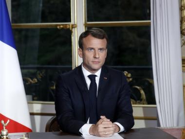 Макрон обеща „Нотр Дам“ да бъде възстановена до 5 години