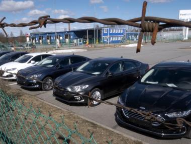 Продажбите на коли в Европа продължават да намаляват