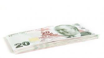 Слалом на турската лира заради опасения за банковите резерви