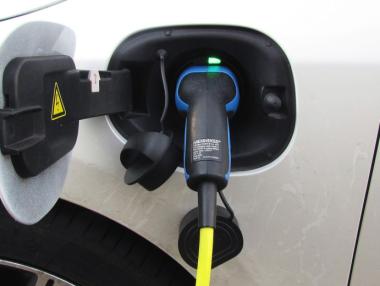 Германия планира да удължи субсидията за електрическите коли