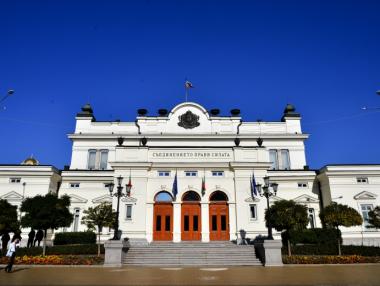 Валентин Николов заема мястото на Делян Добрев като председател на Енергийната комисия