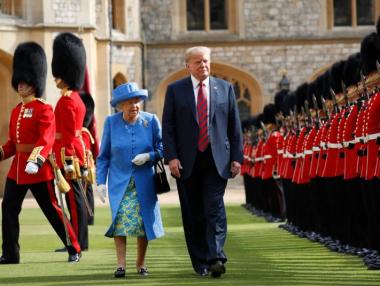 Тръмп при Елизабет II на първо държавно посещение във Великобритания