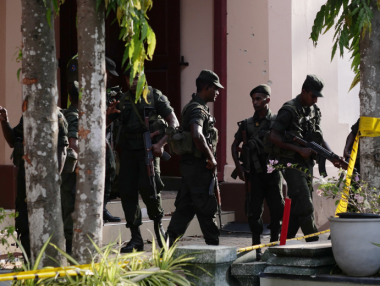 Загиналите при атентатите в Шри Ланка станаха 359