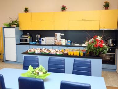 „Хювефарма“ оборудва кухня на Центъра за специална образователна подкрепа „Георги Ангушев“