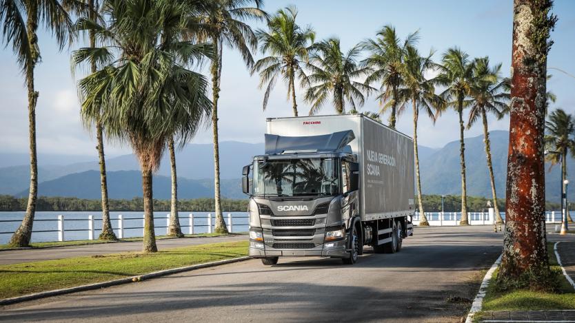 С новите европейски изисквания камионите вече ще „виждат“ навсякъде
