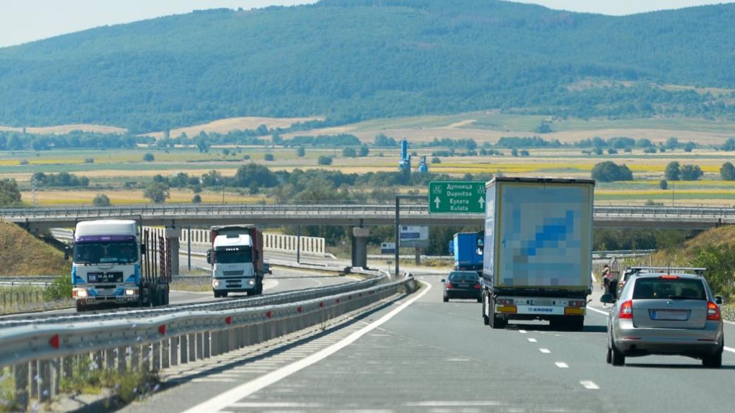 АПИ ограничава движението на камиони над 12 т по магистралите