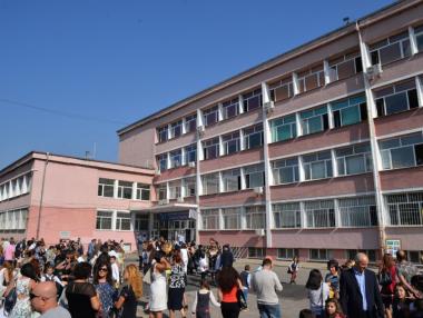 16.3 хил. български ученици са напуснали училище през последните две години