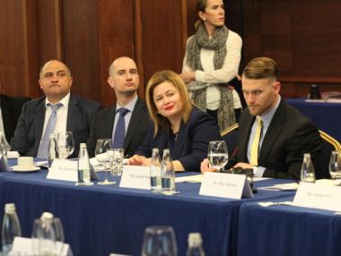 Втечненият природен газ е алтернатива за България, но все още скъпа