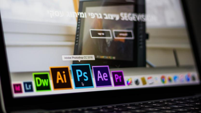 Adobe удвои цените на абонаментите за Photoshop и Lightroom