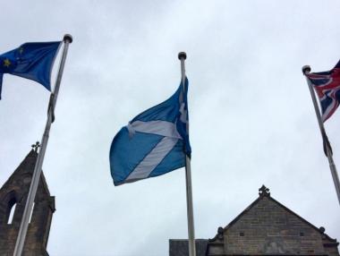 Хиляди излязоха на най-голямата демонстрация за независимост в Шотландия