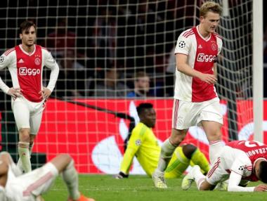 Акциите на „Аякс“ поевтиняха с над 20% след загубата от  „Тотнъм“