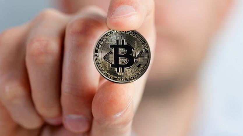 Bitcoin премина $8 000 - за първи път от юли насам