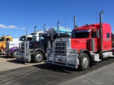 Транспортните фирми искат орязване и отлагане на тол системата