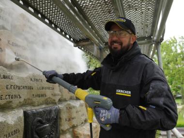 Искаме да направим тестово почистване на катедралата „Св. Александър Невски“