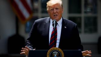 Тръмп отложи решението за митата върху вноса на автомобили