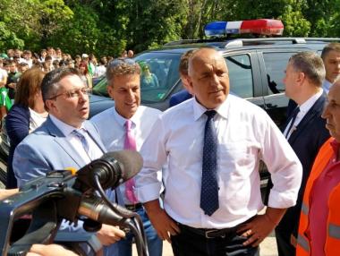 Борисов: Давайте по-високи заплати, за да върнем младите